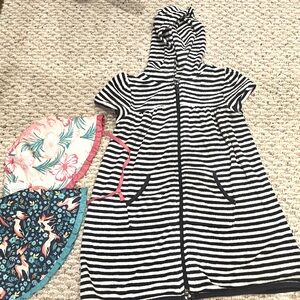 Swim Cover up and hats 4/5